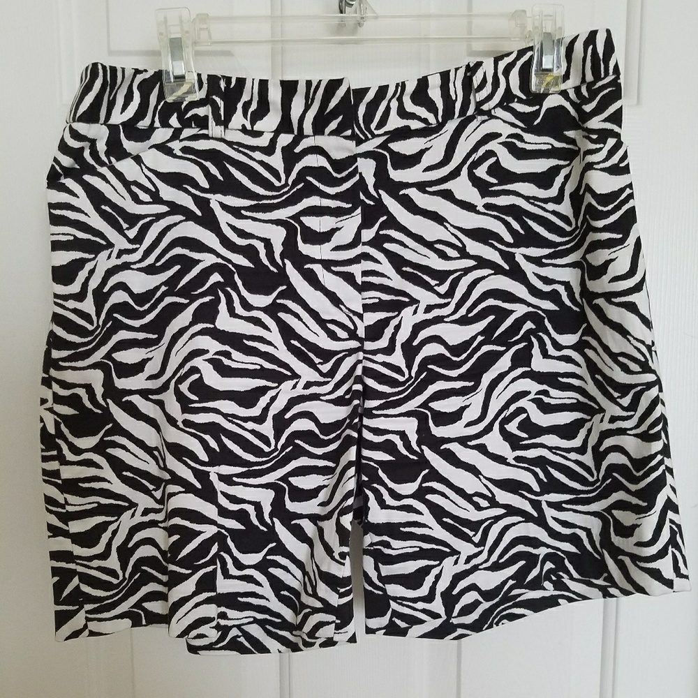 🌺 Jones New York shorts